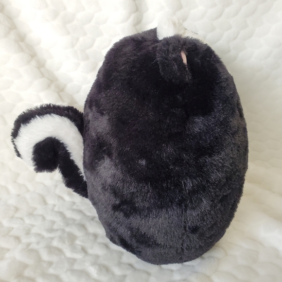 BNWT Selma the Skunk Fuzzamallow Squishmallow 12 Inch - Picture 7 of 7